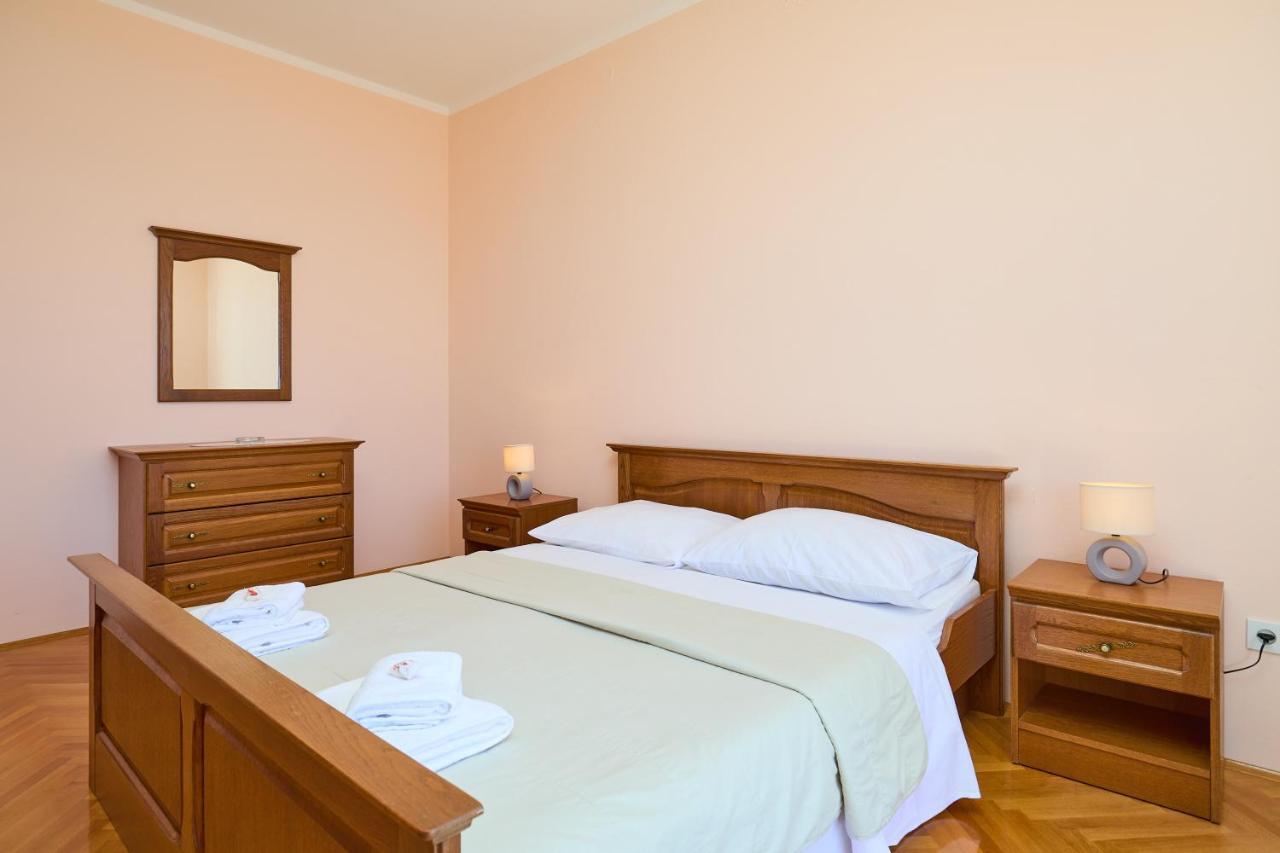 Helton Seaview Apartments Orasac Exterior foto